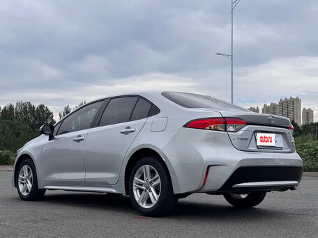 2022 Toyota Levin XII (E210), серебристый, 1493000 рублей, вид 5