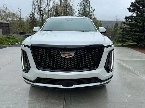 2026 Cadillac Escalade V Рестайлинг, белый, 18900000 рублей - вид 3