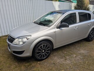 2013 Opel Astra H Рестайлинг, серебристый, 880000 рублей, вид 1