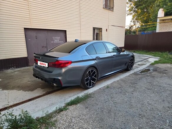 2018 BMW 5 серии 520d xDrive VII (G30/G31/G38), серый, 3100000 рублей - вид 2
