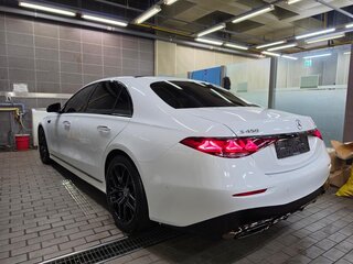 2026 Mercedes-Benz S-Класс 450 Long 4MATIC VII (W223) Рестайлинг, белый, 26400000 рублей, вид 4