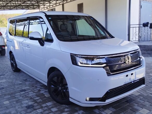 2023 Honda Stepwgn Spada VI, белый, 2530000 рублей