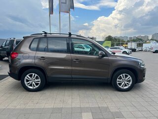 2015 Volkswagen Tiguan I Рестайлинг, коричневый, 1350000 рублей, вид 4