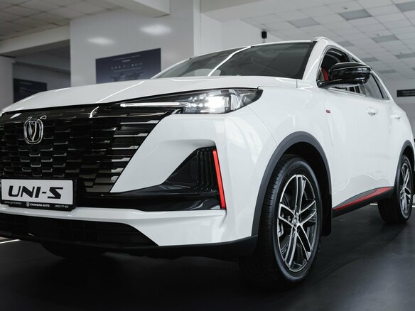 2025 Changan UNI-S I, белый - вид 2