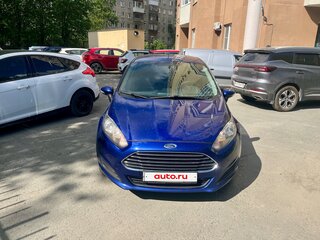 2016 Ford Fiesta Mk6 Рестайлинг, синий, 870000 рублей, вид 2