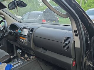 2006 Nissan Navara (Frontier) III (D40), чёрный, 960000 рублей, вид 5