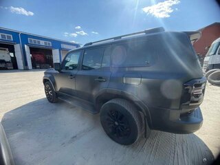 2024 Toyota Land Cruiser Prado 150 Series Рестайлинг 3, чёрный, 11390000 рублей, вид 3