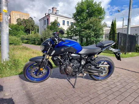 2019 Yamaha MT-07 (FZ-07), синий, 630000 рублей, вид 2