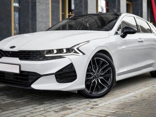 2020 Kia K5 III, белый, 3200000 рублей, вид 1