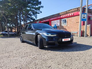 2019 BMW 5 серии 530d xDrive VII (G30/G31/G38), чёрный, 4500000 рублей, вид 3