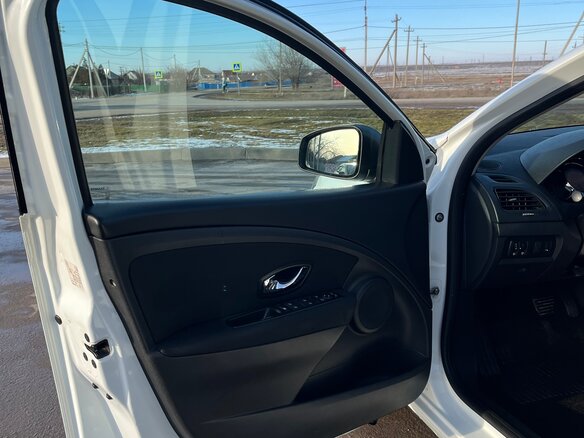 2015 Renault Fluence I Рестайлинг, белый, 1050000 рублей - вид 8