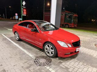 2011 Mercedes-Benz E-Класс 200 5G-Tronic IV (W212, S212, C207), красный, 1600000 рублей, вид 2