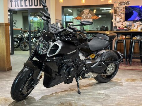 2025 Ducati Diavel V4, чёрный, 3300000 рублей, вид 1