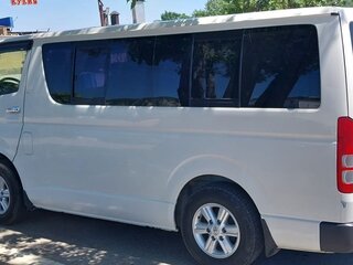 2005 Toyota HiAce H200, белый, 1760000 рублей, вид 4