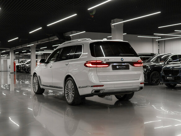 2024 BMW X7 40d I (G07) Рестайлинг, белый, 13600000 рублей - вид 3