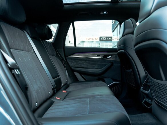 2026 Geely Monjaro I, серый, 4899990 рублей - вид 24