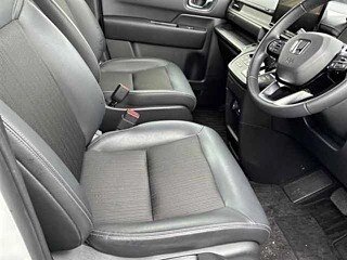 2022 Honda Stepwgn Spada VI, белый - вид 19