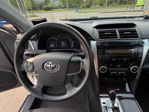 2014 Toyota Camry VII (XV50), белый, 1300000 рублей - вид 13