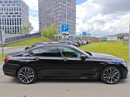 2021 BMW 7 серии 730d xDrive VI (G11/G12) Рестайлинг, чёрный, 5600000 рублей, вид 5