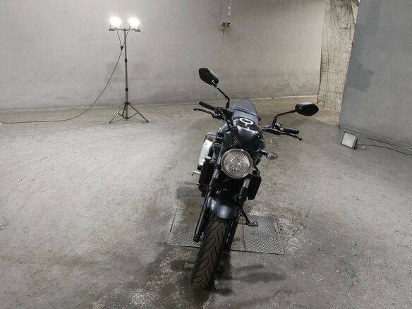2022 Suzuki SV 650, чёрный - вид 2