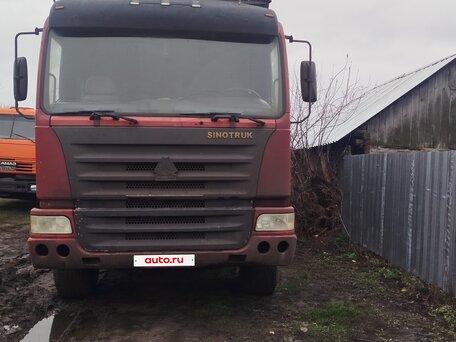 2008 Sinotruk Hania 8x4, красный, 2200000 рублей, вид 2
