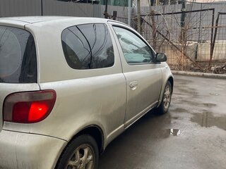 2000 Toyota Yaris I, белый, 180000 рублей, вид 3