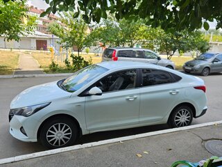 2020 Hyundai Solaris II Рестайлинг, жёлтый, 815000 рублей, вид 4