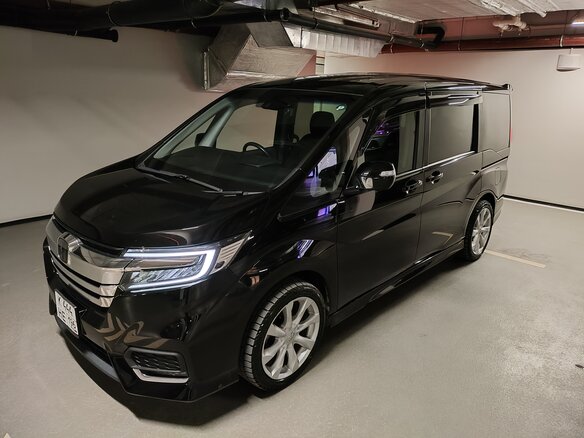 2019 Honda Stepwgn Spada V Рестайлинг, чёрный, 2700000 рублей