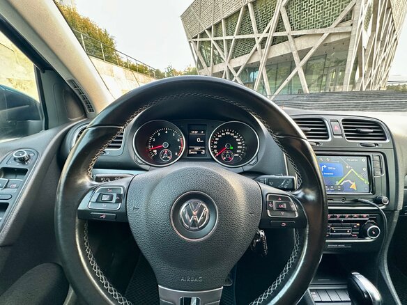 2011 Volkswagen Golf VI, синий, 950000 рублей - вид 10