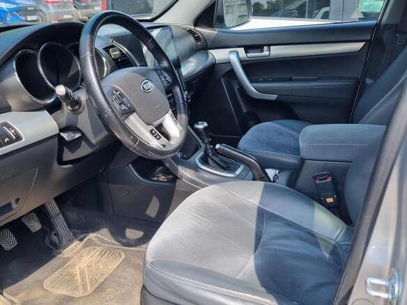 2011 Kia Sorento II, серый, 1200000 рублей - вид 8