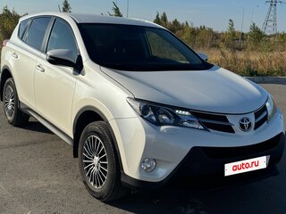 2013 Toyota RAV4 IV (XA40), белый, 1500000 рублей, вид 1