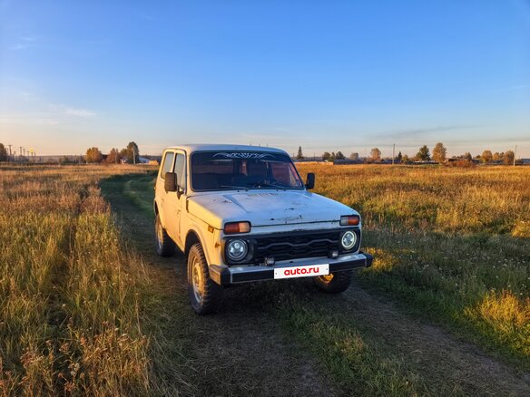 1982 Lada (ВАЗ) 2121 (4x4) I, белый, 125000 рублей