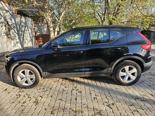 2019 Volvo XC40 I, чёрный, 2499000 рублей, вид 3