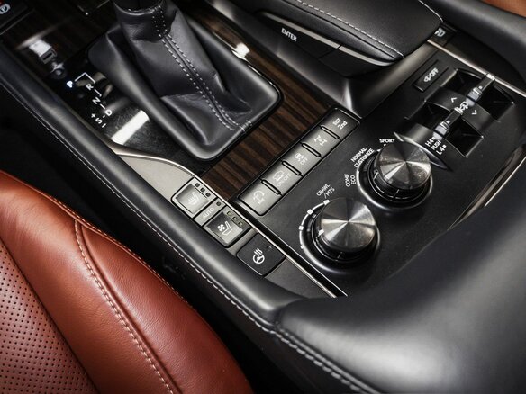 2018 Lexus LX 570 III Рестайлинг 2, синий, 9994000 рублей - вид 26
