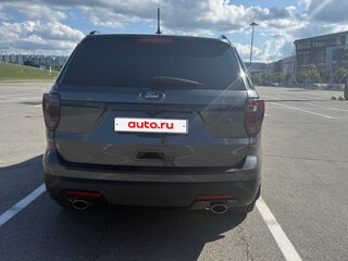 2018 Ford Explorer V Рестайлинг, серый, 2750000 рублей, вид 5