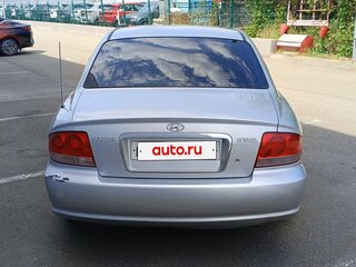 2006 Hyundai Sonata ТагАЗ IV (EF) Рестайлинг, серебристый, 420000 рублей, вид 4