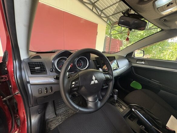 2008 Mitsubishi Lancer X, красный, 600000 рублей - вид 4