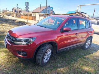 2013 Volkswagen Tiguan I Рестайлинг, красный, 2300000 рублей, вид 1