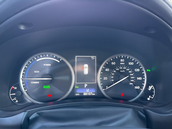 2019 Lexus NX 300h I Рестайлинг, белый, 3250000 рублей - вид 11