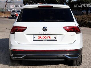 2023 Volkswagen Tiguan II Рестайлинг, белый, 2877000 рублей, вид 4