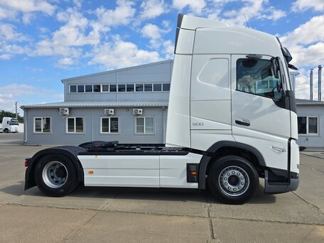 2026 Volvo FH, белый, 18600000 рублей, вид 2