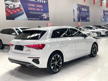 2022 Audi A3 Sportback 35 TFSI IV (8Y), белый, 1985000 рублей, вид 4