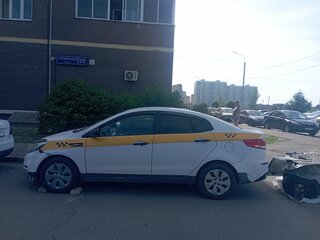 2016 Kia Rio III Рестайлинг, белый, 450000 рублей, вид 3