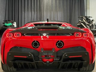 2022 Ferrari SF90 Stradale, красный, 32500000 рублей, вид 5