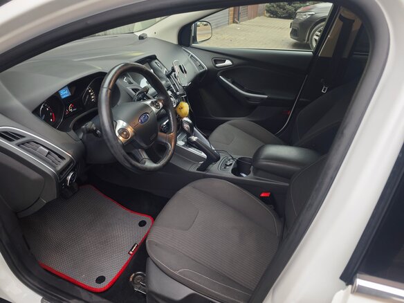 2014 Ford Focus III, белый, 1050000 рублей - вид 5
