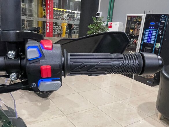 2026 Benelli TRK 502 X, зелёный, 659000 рублей - вид 11
