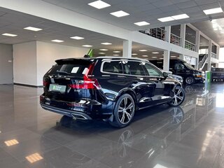 2018 Volvo V60 II, чёрный, 2240000 рублей, вид 2