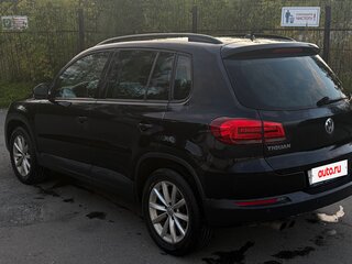 2016 Volkswagen Tiguan I Рестайлинг, чёрный, 1720000 рублей, вид 3