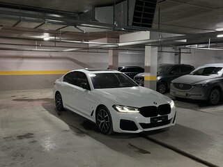 2020 BMW 5 серии 530i xDrive VII (G30/G31/G38) Рестайлинг, белый, 4500000 рублей, вид 2