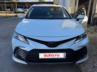 2021 Toyota Camry VIII (XV70) Рестайлинг, белый, 2900000 рублей, вид 2